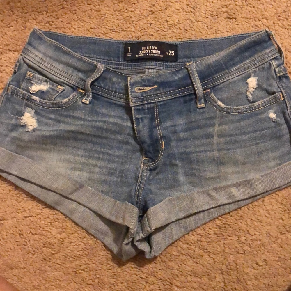 Hollister slouchy shorts